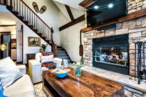 Le Plateau Tremblant - Ski In Ski Out Condo with 3 Bedrooms and Pool Access - 226-4 Mont Tremblant Resort